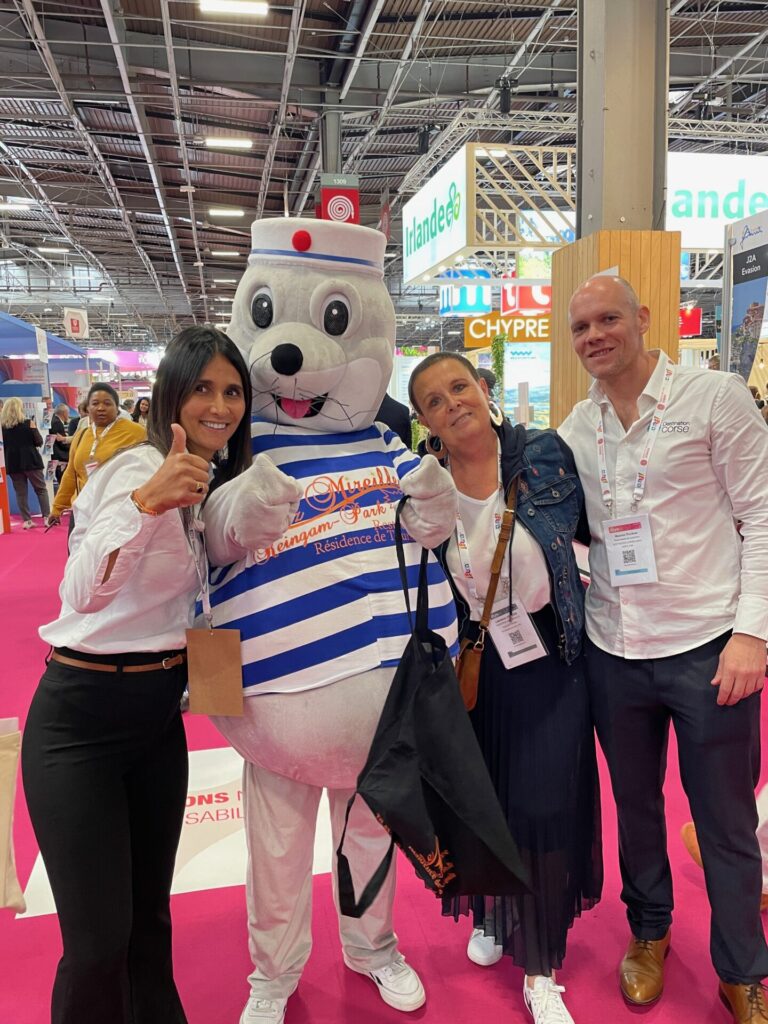 You au salon du Tourisme porte de Versaille à Paris avec Fouché Travel et tous ses amis Corses et Parisiens