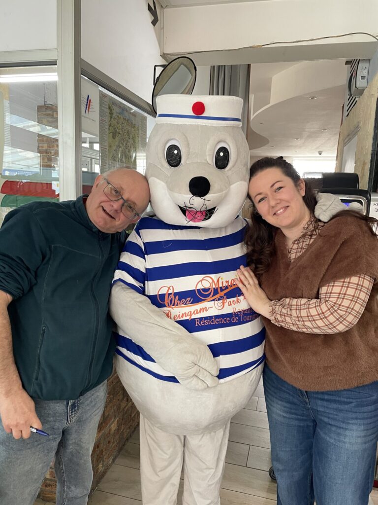 You avec des membres de l'équipe de Chez Mireille
