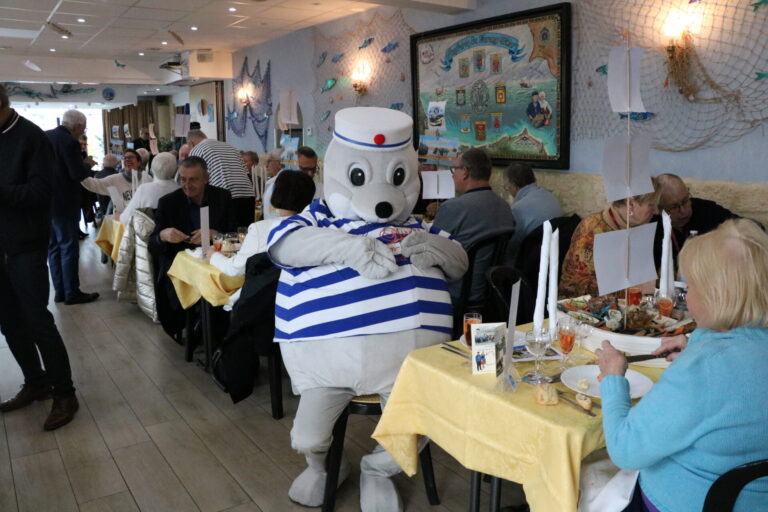 You en train de manger chez mireille a berck